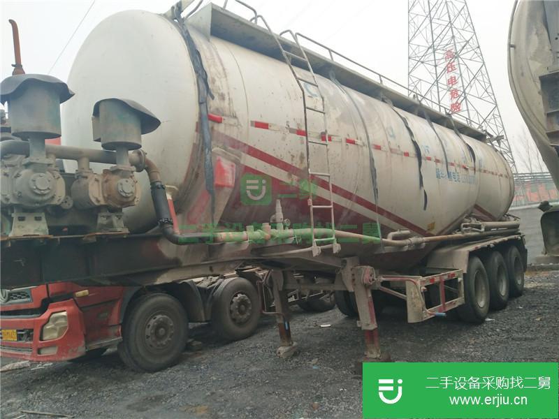 陜西低價出售一臺二手水泥罐半掛車