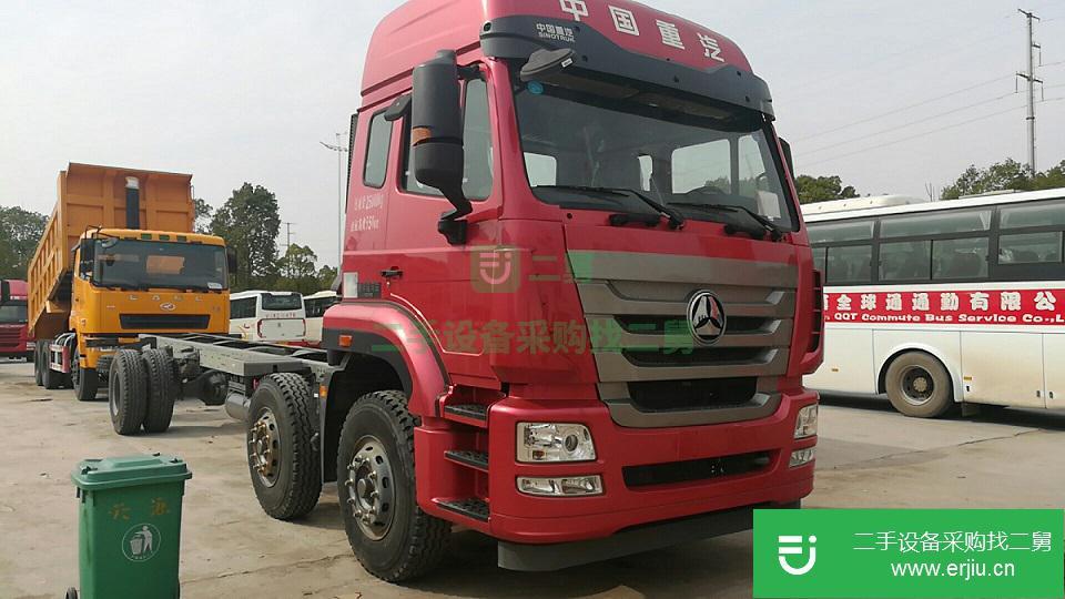 湖北低價出售一臺重汽豪瀚牽引車