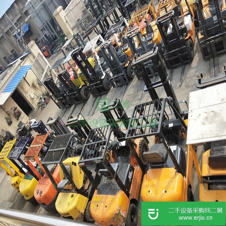 江蘇低價(jià)出售二手的杭州合力叉車(chē)
