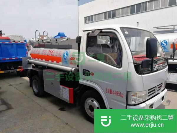 湖北低價出售多利卡藍牌油罐車