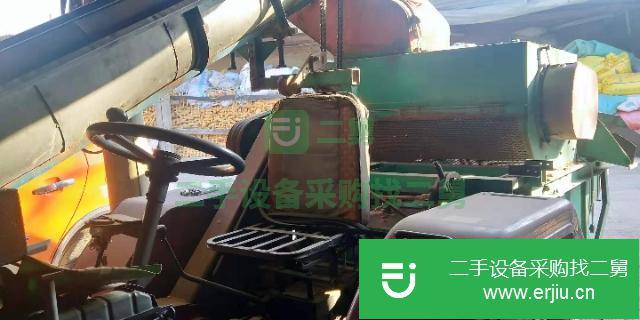 遼寧出售玉米脫粒機，車頭，柴油機28馬力，沒咋干活