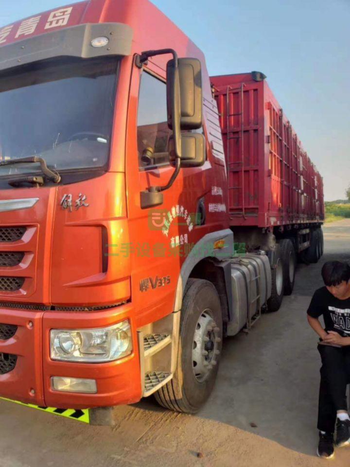 出售多臺17年悍V375馬力牽引車頭