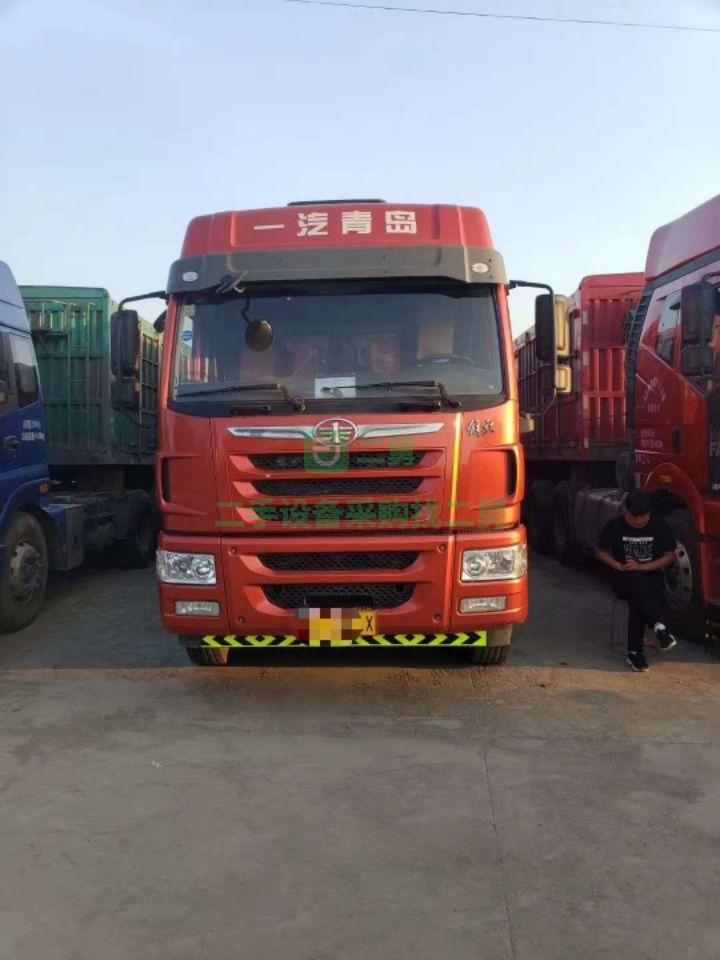 出售多臺17年悍V375馬力牽引車頭