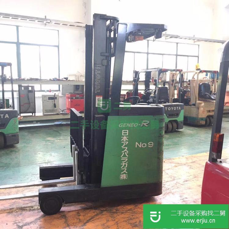 上海低價出售一臺豐田1.5噸前移式電瓶叉車