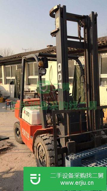 北京低價出售一臺堆高叉車