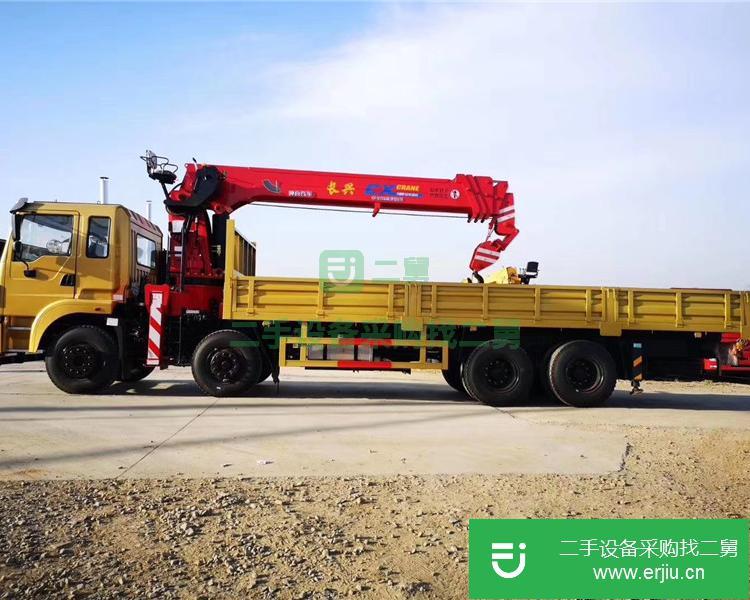 湖北低價(jià)出售一臺(tái)二手吊車