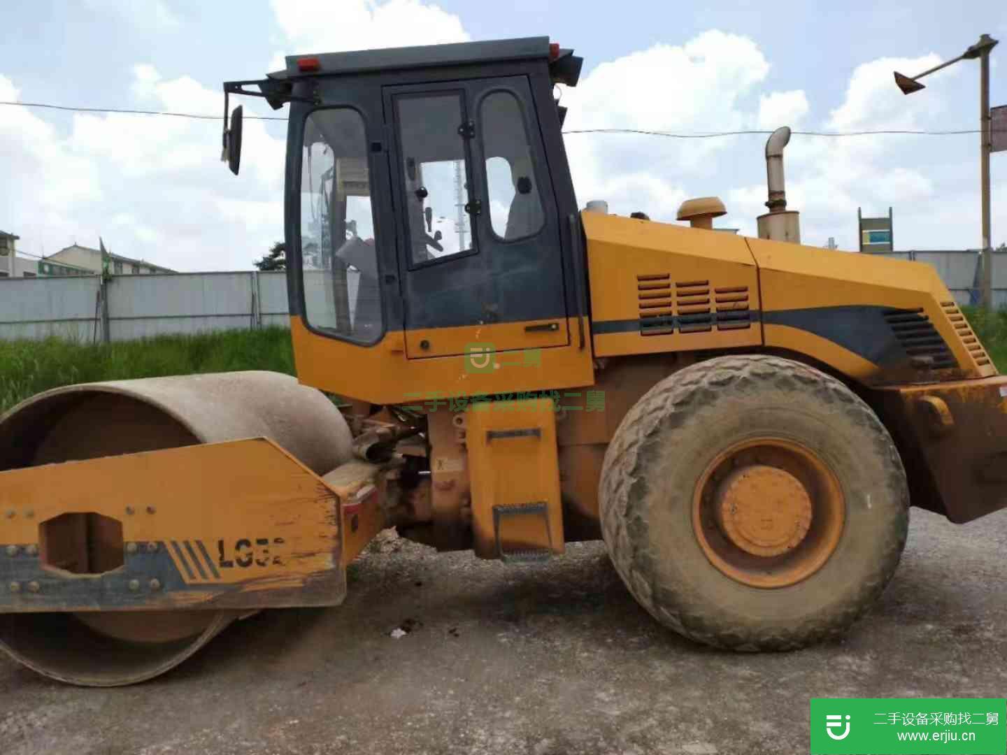 云南低價出售一臺龍工 LG520B機械驅動 壓路機