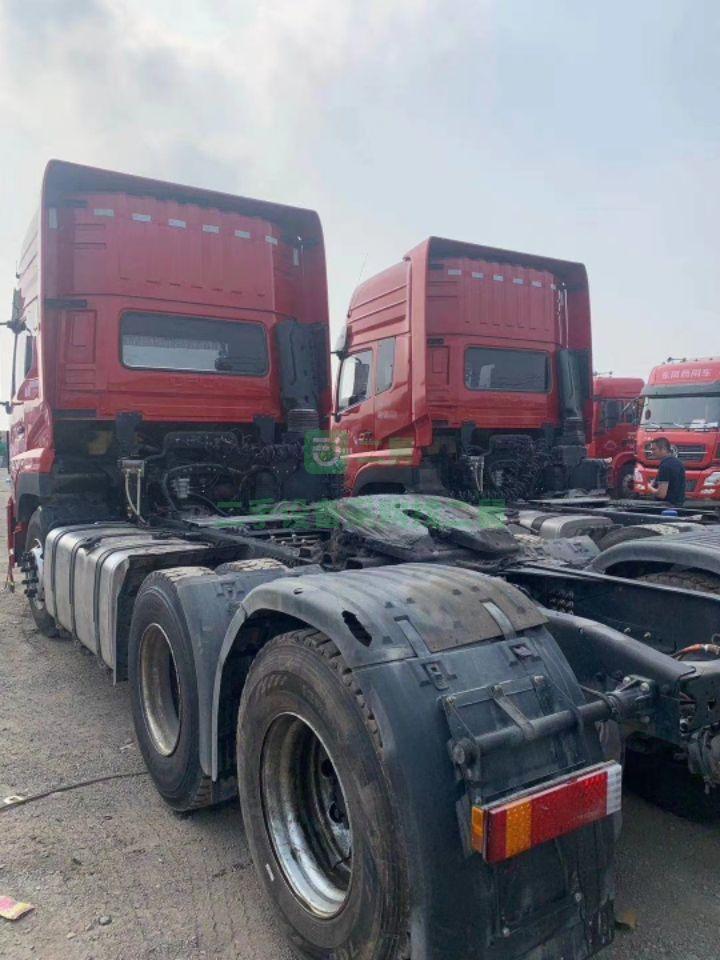 出售二手的九成新的天龍450VL牽引車