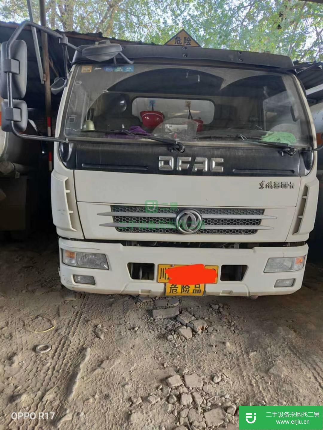 湖北出售二手東風多利卡102馬力油罐車