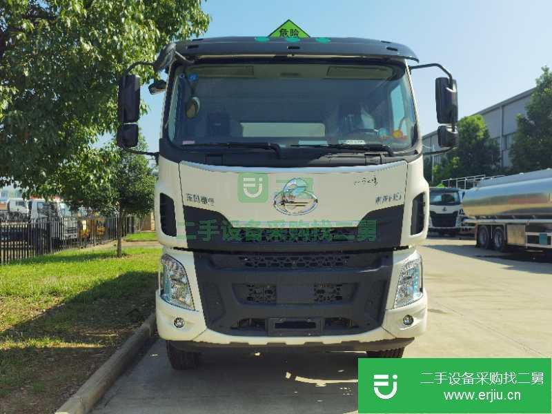湖北出售二手東風240馬力油罐車
