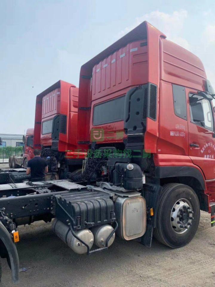 出售二手的九成新的天龍450VL牽引車