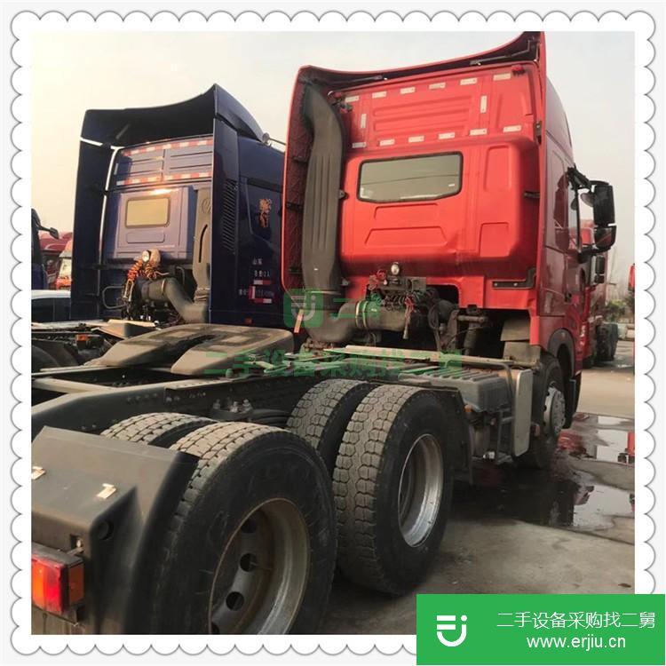 山東低價出售一臺二手豪沃T7牽引車