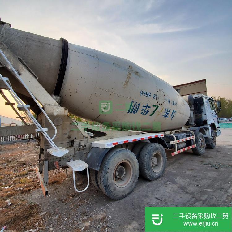 山東出售二手豪沃牌混凝土攪拌車