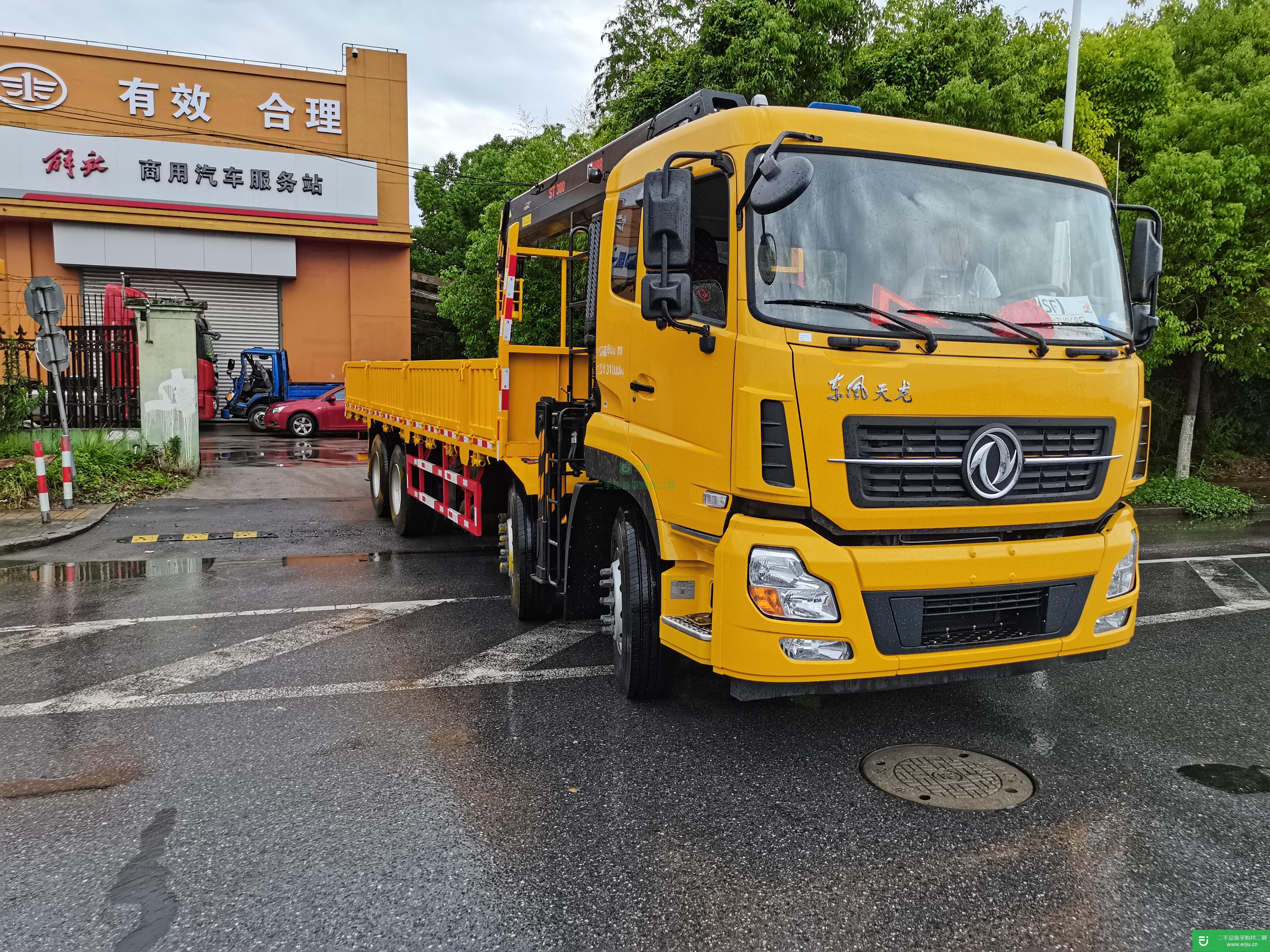 上海低價(jià)出售轉(zhuǎn)讓一臺(tái)吊車，315馬力