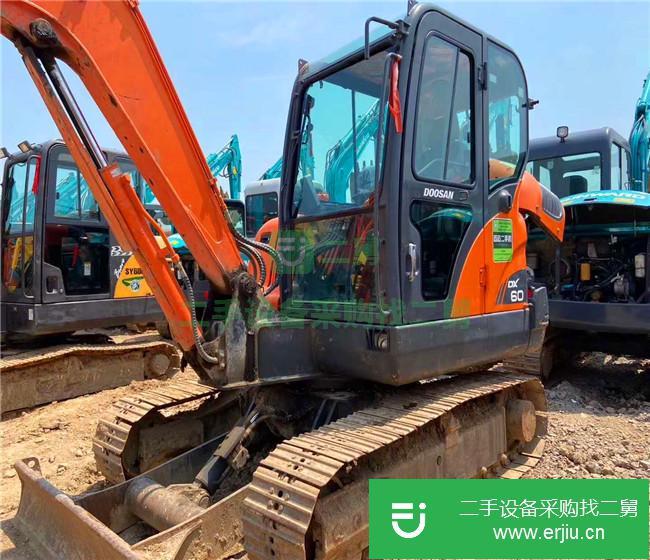 安徽低價(jià)出售一臺新款斗山60二手挖掘機(jī)