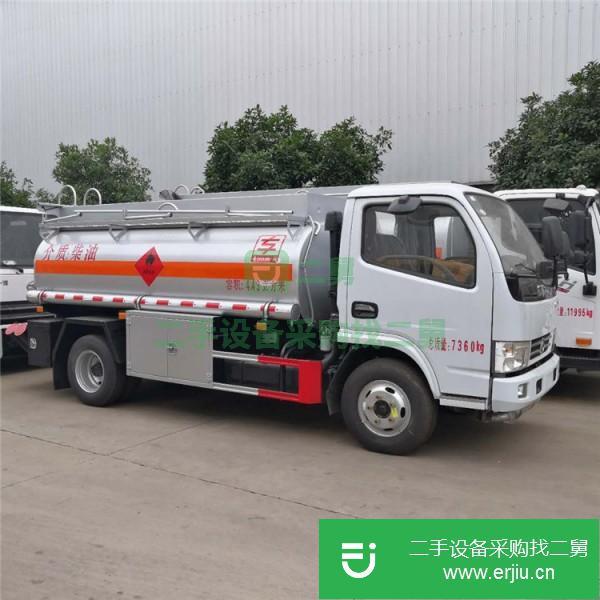 湖北低價出售一臺東風多利卡二手油罐車