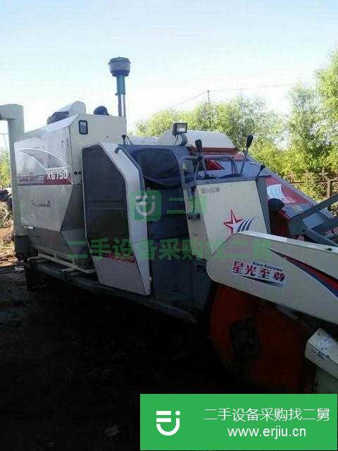 黑龍江低價(jià)出售一臺(tái)二手星光750收割機(jī)