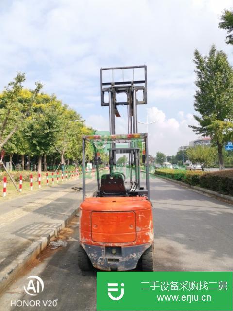 上海低價(jià)出售一臺(tái)二手合力電動(dòng)叉車