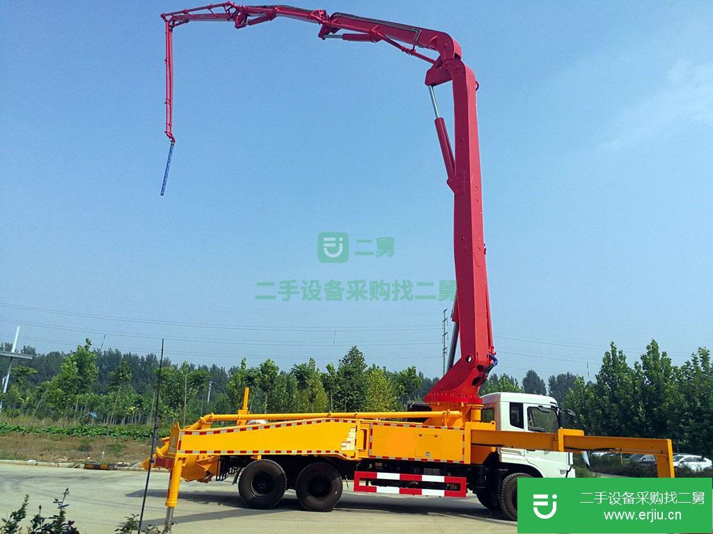 山東低價出售轉讓一臺二手混凝土泵車