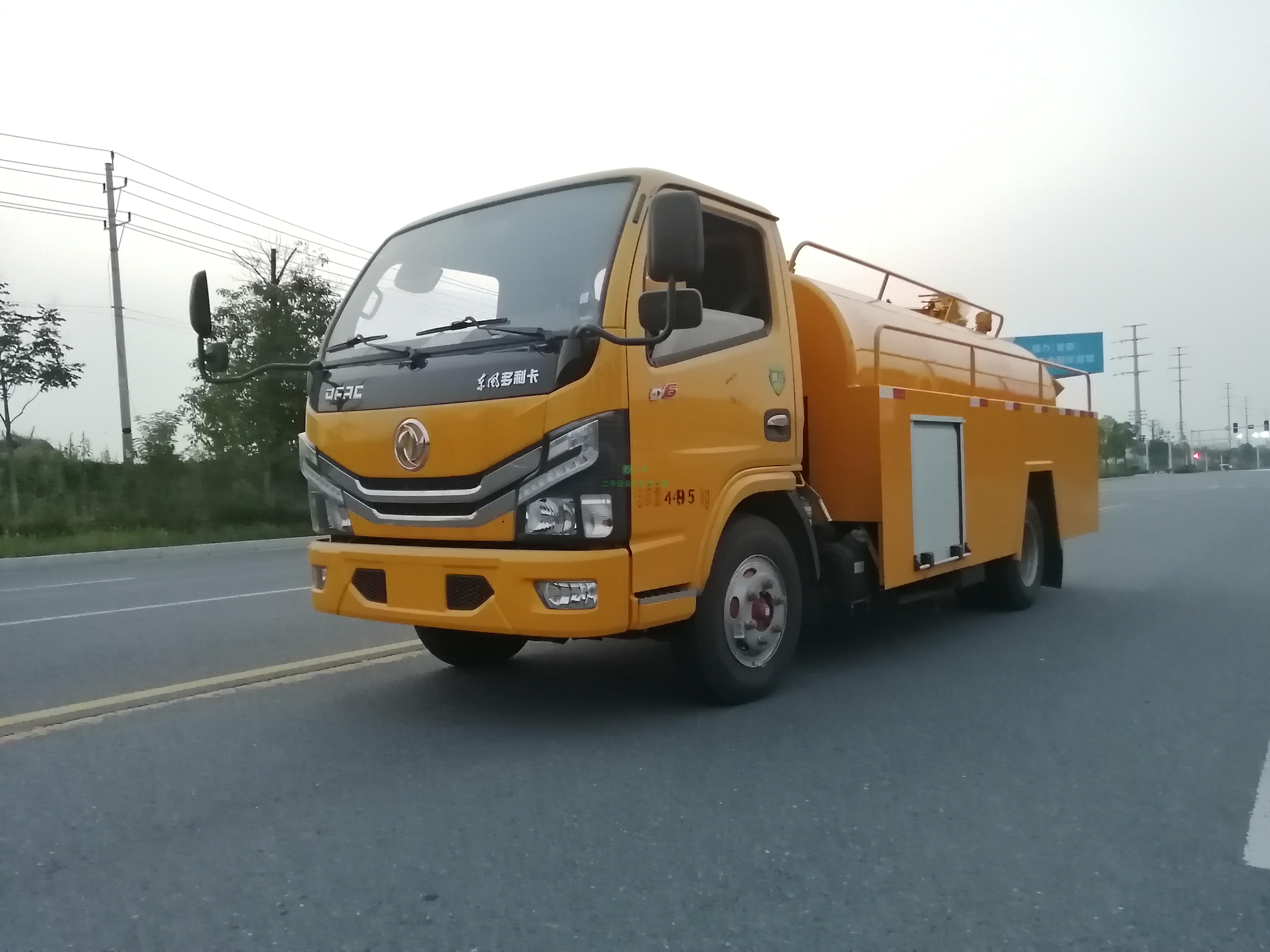 湖北出售藍牌東風5.5方清洗吸污車整車高度2.2米可進地下室