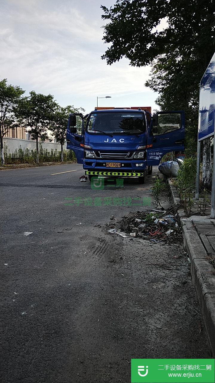 上海低價出售一臺二手江淮駿鈴載貨車 165 馬力