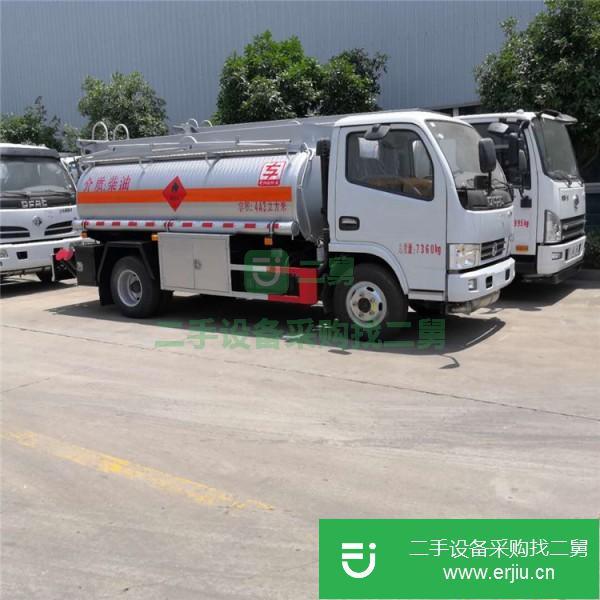 湖北低價出售一臺東風多利卡二手油罐車