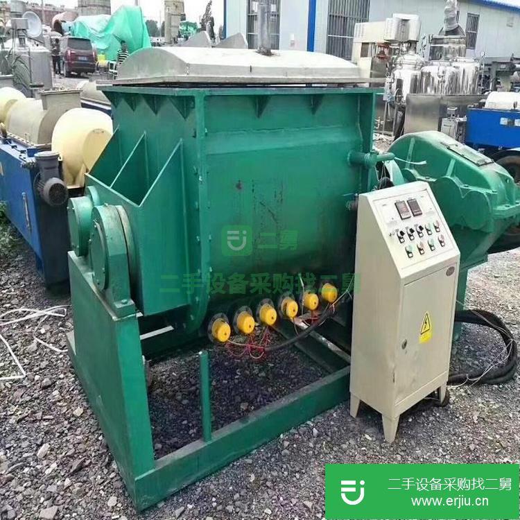 山東低價(jià)處理出售二手真空捏合機(jī)1500型