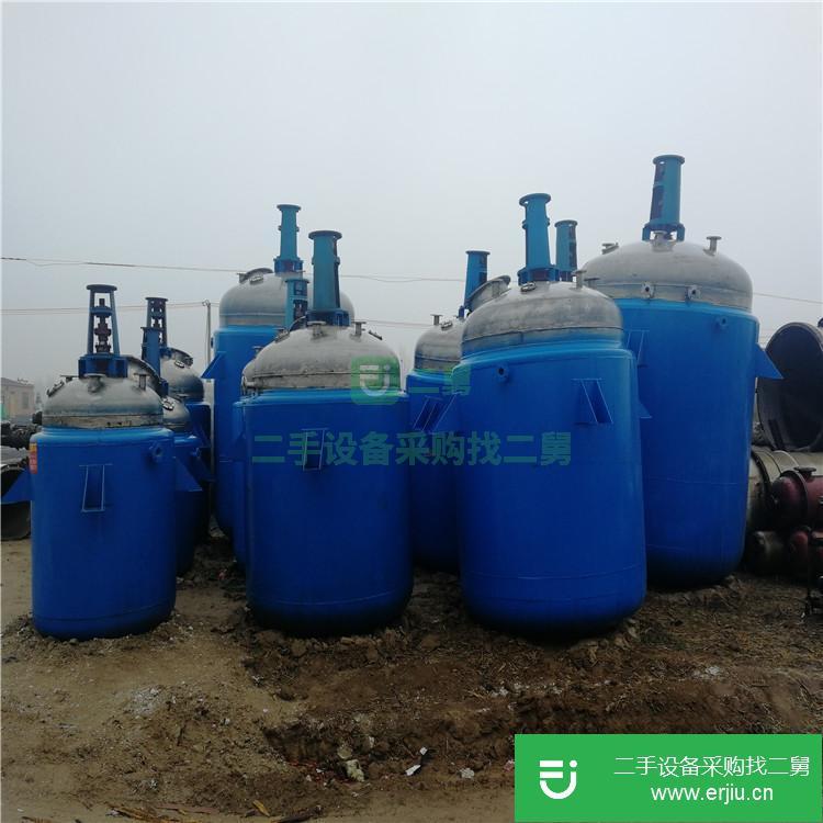山東低價出售一臺二手搪瓷3噸反應釜