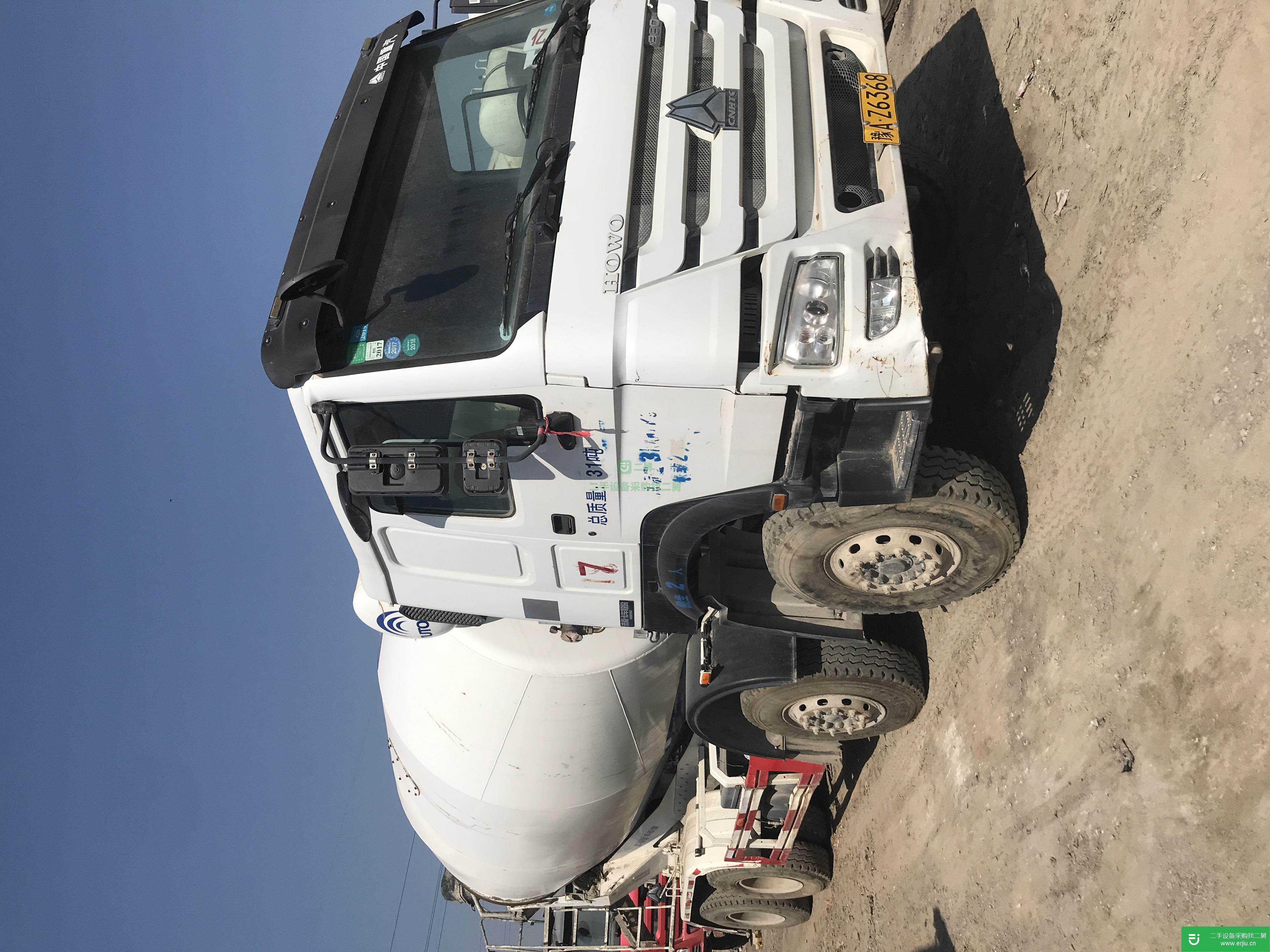 山東出售二手中國重汽380馬力攪拌車