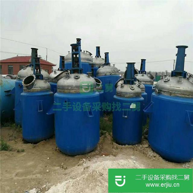 山東出售二手3噸搪瓷反應(yīng)釜