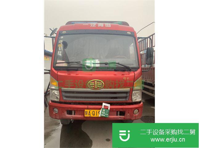 陜西出售二手青島解放賽龍貨車  160馬力