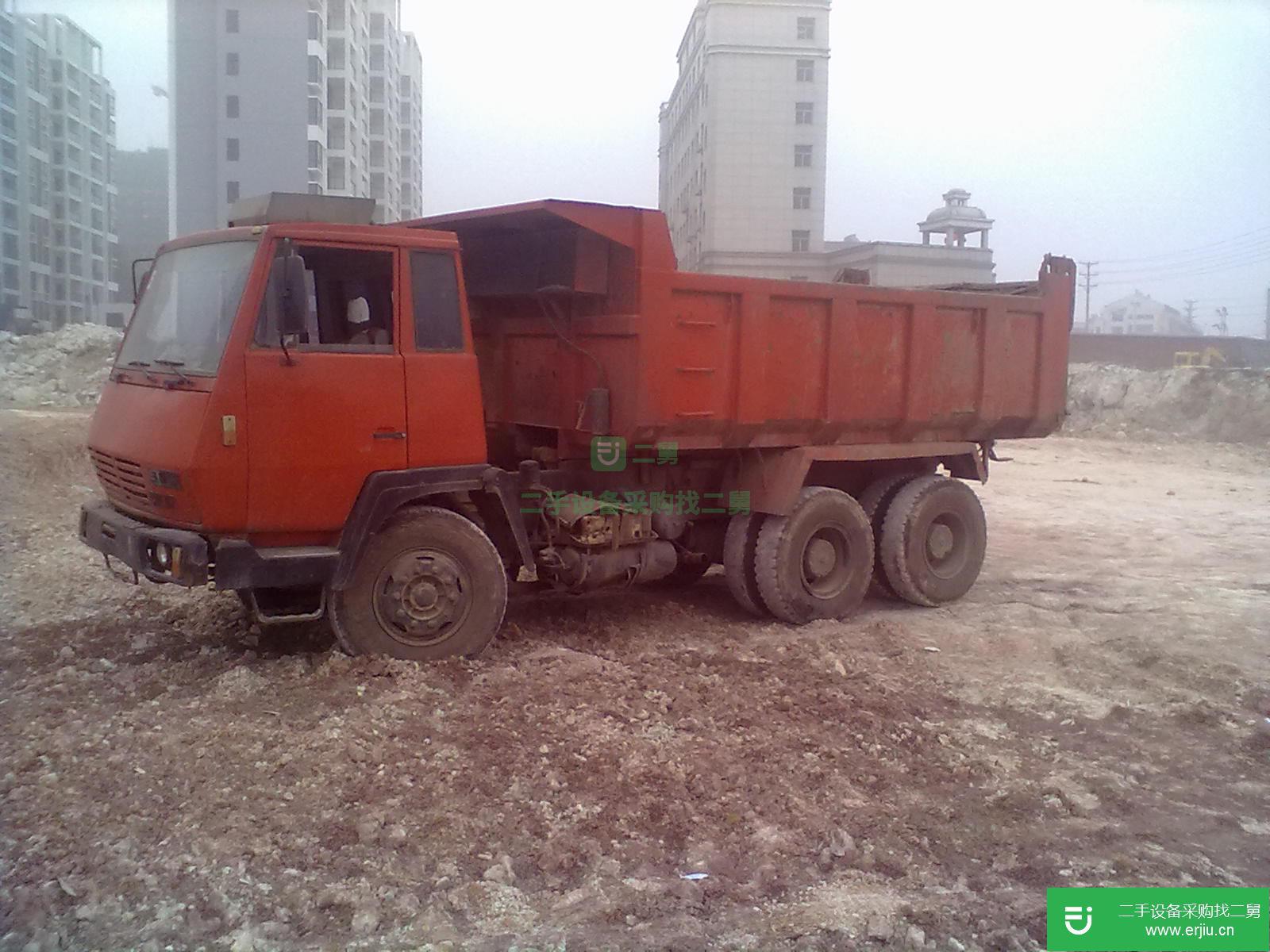 湖北出售二手紅巖后八輪工程車