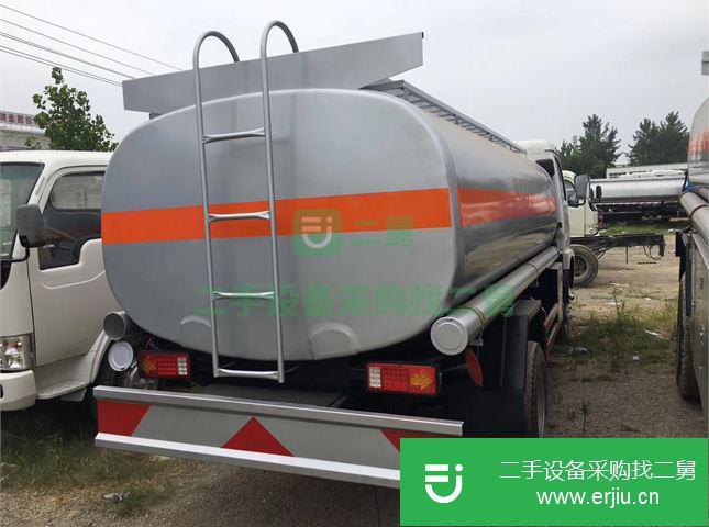 湖北低價出售二手東風油罐車