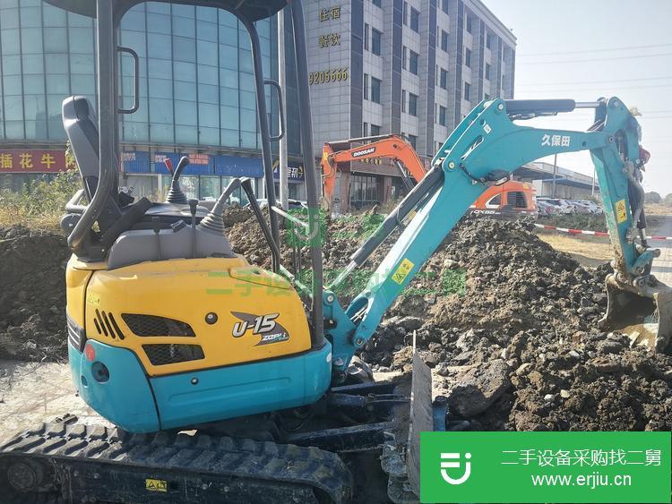 上海出售一臺(tái)玉柴挖掘機(jī)
