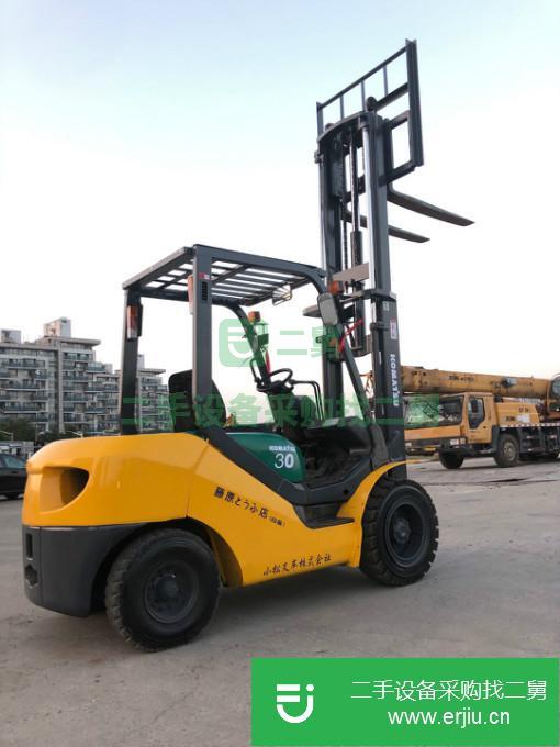 上海出售二手3噸小松FD30-16叉車