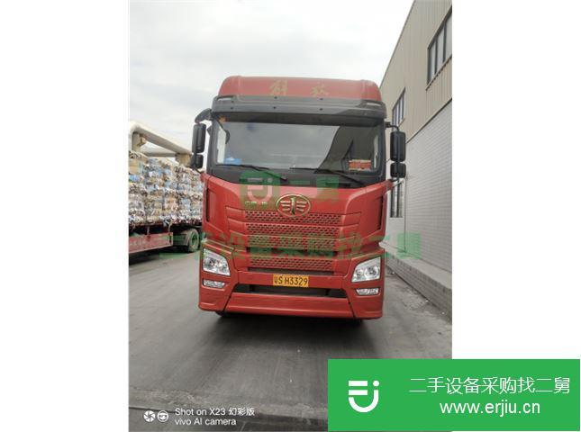 廣東出售二手青島解放JH6，420馬力倉柵式載貨車