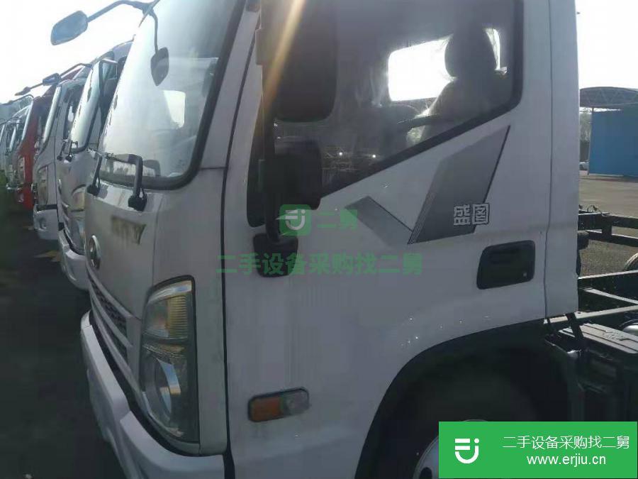 山東出售二手四川現(xiàn)代180馬力牽引車