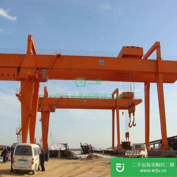山東出售二手雙梁門式起重機