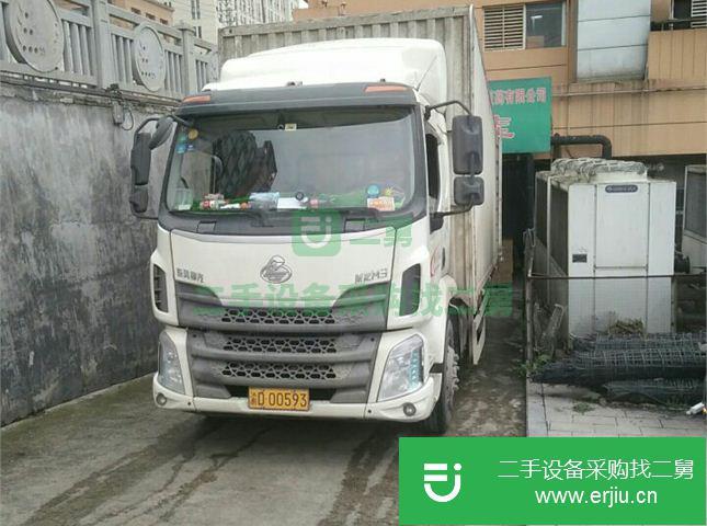 重慶出售二手東風柳汽180馬力廂式載貨車