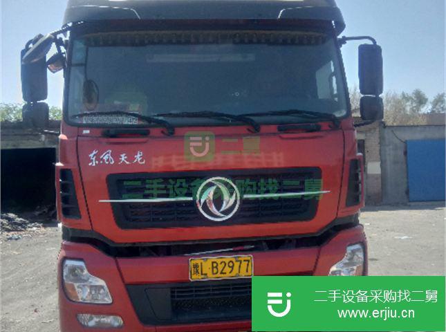 新疆出售二手東風(fēng)天龍385馬力牽引車