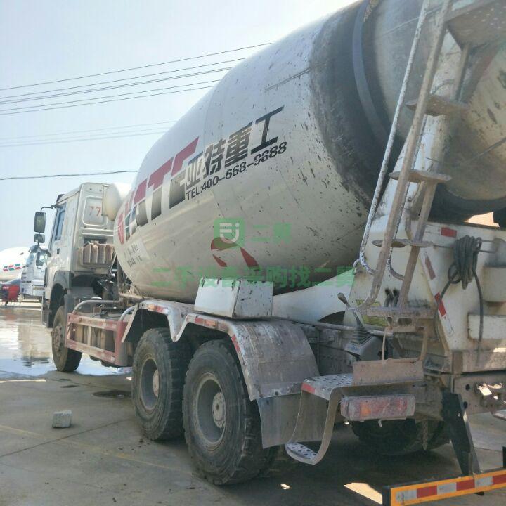 出售國五豪沃亞特灌后八輪大14方攪拌車