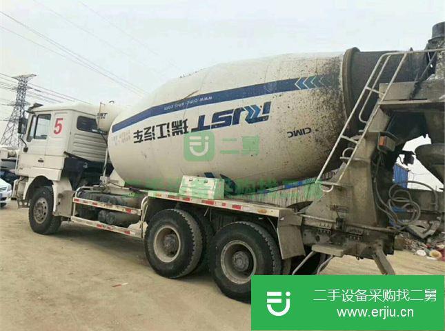 江蘇出售二手中國重汽混凝土攪拌車