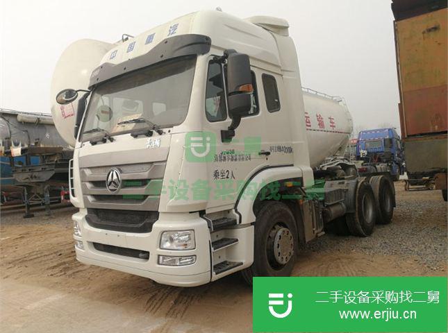 山東出售17年6月二手豪瀚牽引車380馬力雙驅輕體