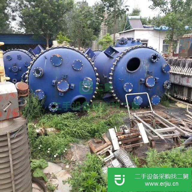 山東出售二手3噸搪瓷反應(yīng)釜
