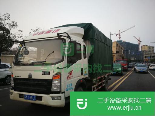 江蘇出售二手中國重汽輕型倉柵式貨車