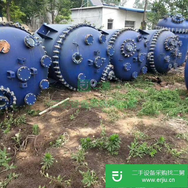 山東出售二手3噸搪瓷反應(yīng)釜
