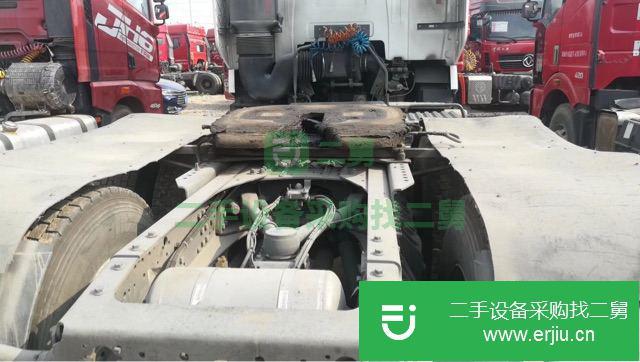 山東出售二手豪沃牽引車