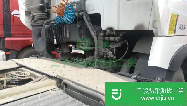 山東出售二手豪沃牽引車