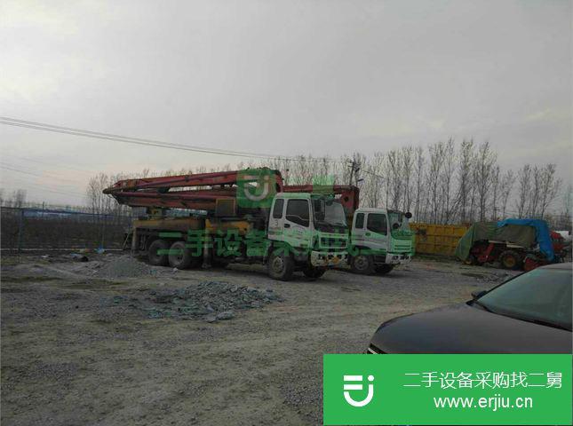 山東出售二手中聯重科混凝土車載泵車