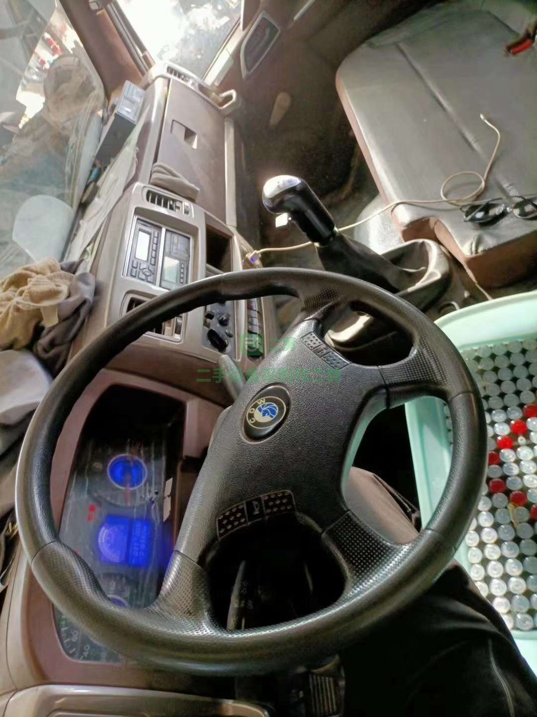 出售一臺18年重汽王牌攪拌車， 國五排放八檔